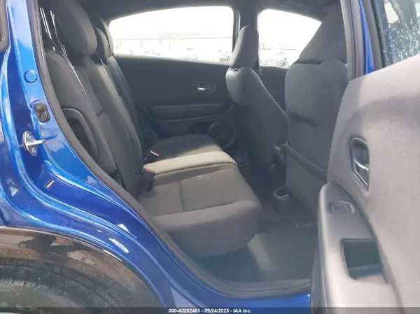 3CZRU5H13KM721168 2019 HONDA HR-V - Image 8