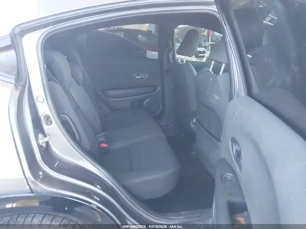 3CZRU5H13KM724085 2019 HONDA HR-V - Image 8