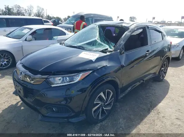 3CZRU5H13KM729240 2019 HONDA HR-V - Image 2