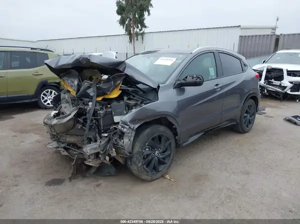 3CZRU5H13MM725398 2021 HONDA HR-V - Image 2