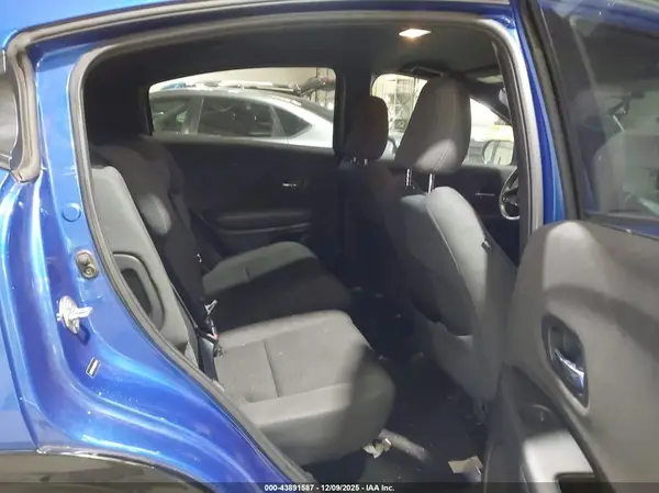 3CZRU5H14KG702014 2019 HONDA HR-V - Image 8