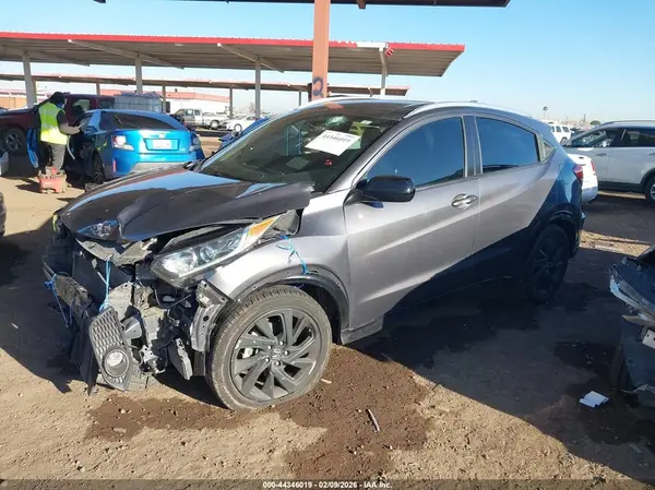 3CZRU5H14KG708458 2019 HONDA HR-V - Image 2