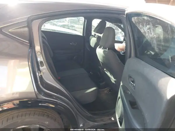 3CZRU5H14KG708458 2019 HONDA HR-V - Image 8