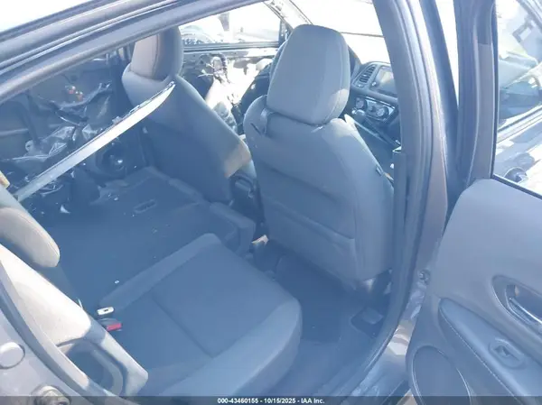 3CZRU5H14KG712039 2019 HONDA HR-V - Image 8