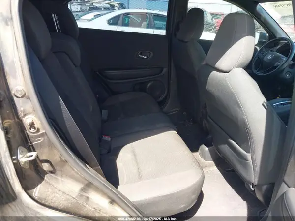 3CZRU5H14KG714244 2019 HONDA HR-V - Image 8
