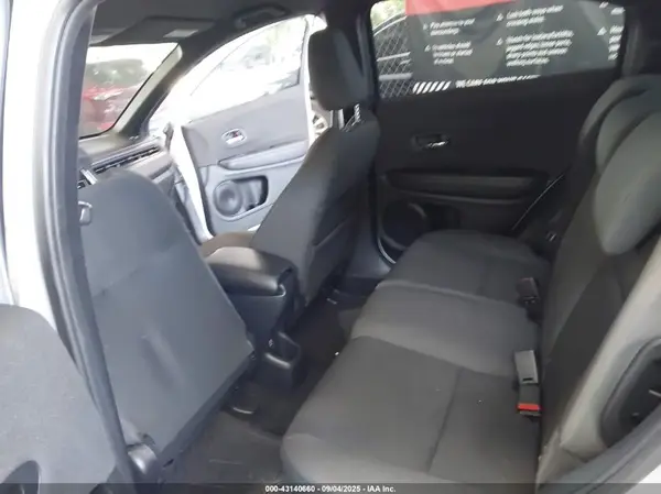 3CZRU5H14KM721129 2019 HONDA HR-V - Image 8