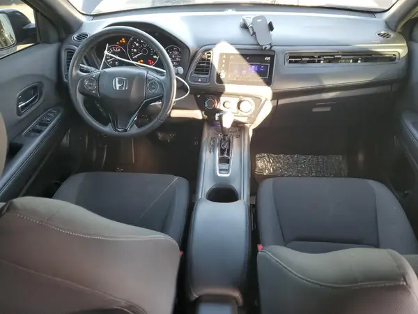 3CZRU5H14KM721843 2019 HONDA HR-V - Image 8