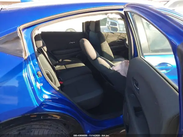 3CZRU5H14KM724466 2019 HONDA HR-V - Image 8