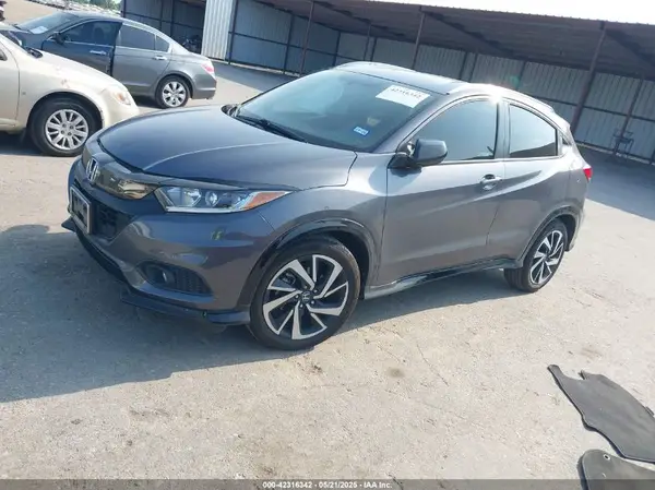 3CZRU5H15KG705987 2019 HONDA HR-V - Image 2