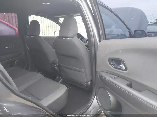 3CZRU5H15KG710168 2019 HONDA HR-V - Image 8