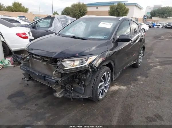 3CZRU5H15KG711806 2019 HONDA HR-V - Image 2