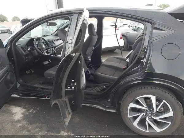 3CZRU5H15KG711806 2019 HONDA HR-V - Image 8