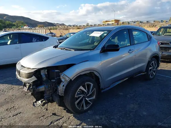 3CZRU5H15KG713040 2019 HONDA HR-V - Image 2