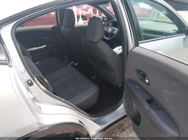 3CZRU5H15KM725478 2019 HONDA HR-V - Image 8