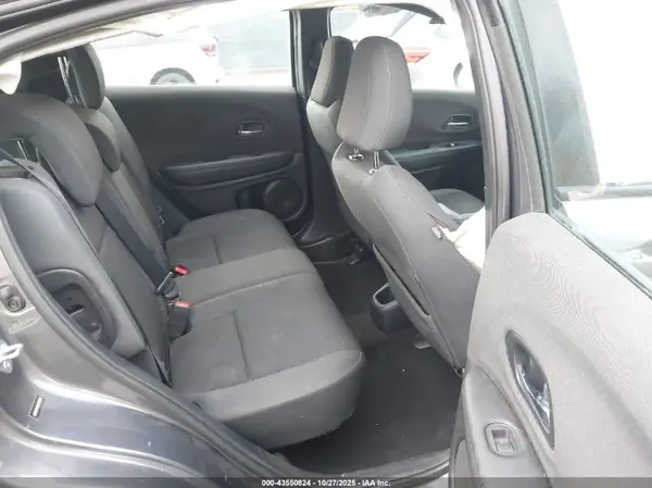 3CZRU5H16KG703391 2019 HONDA HR-V - Image 8