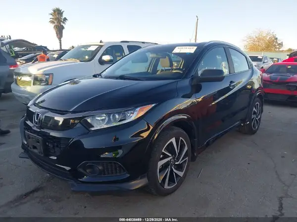 3CZRU5H16KM723609 2019 HONDA HR-V - Image 2