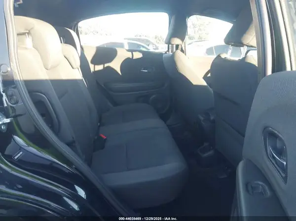 3CZRU5H16KM723609 2019 HONDA HR-V - Image 8
