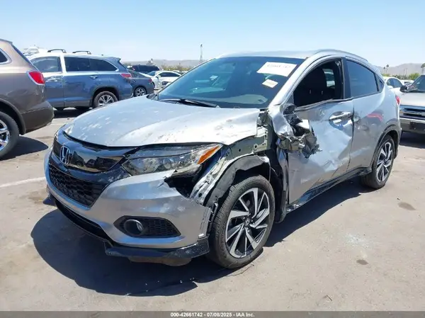 3CZRU5H16KM730480 2019 HONDA HR-V - Image 2