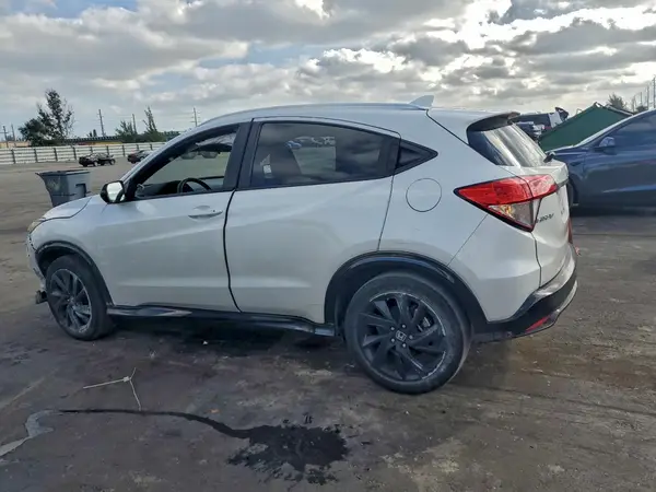3CZRU5H16MM730014 2021 HONDA HR-V - Image 2