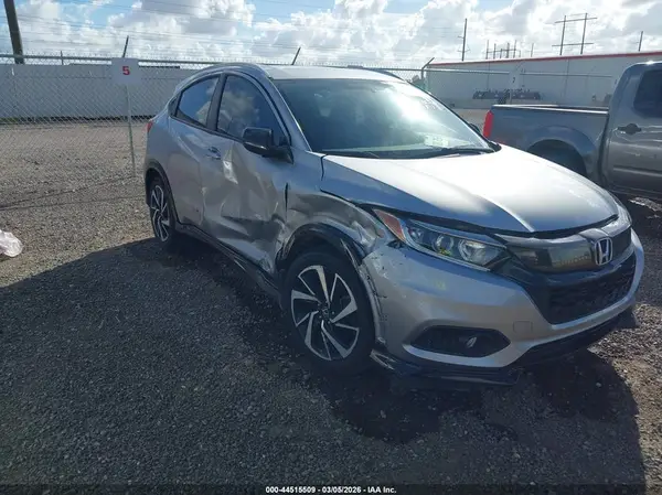 3CZRU5H17KG705005 2019 HONDA HR-V - Image 1