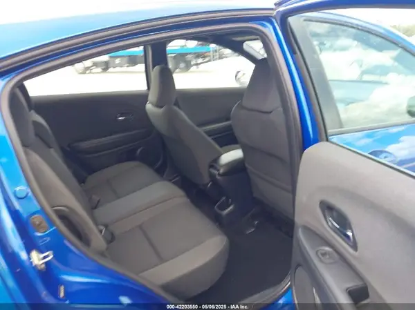 3CZRU5H17KG713217 2019 HONDA HR-V - Image 8