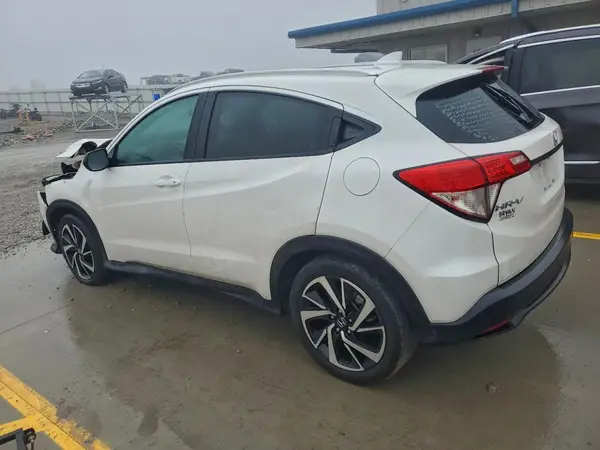 3CZRU5H17KM702008 2019 HONDA HR-V - Image 2