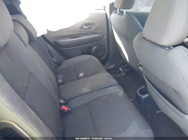 3CZRU5H17KM717186 2019 HONDA HR-V - Image 8