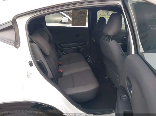 3CZRU5H17NM700876 2022 HONDA HR-V - Image 8