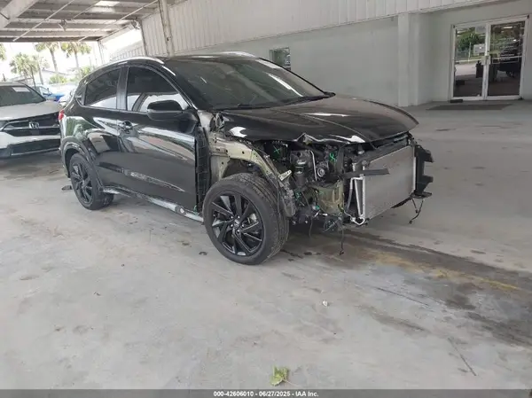 3CZRU5H17NM712915 2022 HONDA HR-V - Image 1