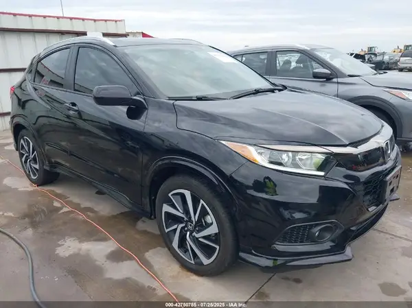 3CZRU5H18KG705594 2019 HONDA HR-V - Image 1