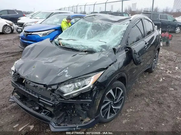 3CZRU5H18KG706924 2019 HONDA HR-V - Image 2