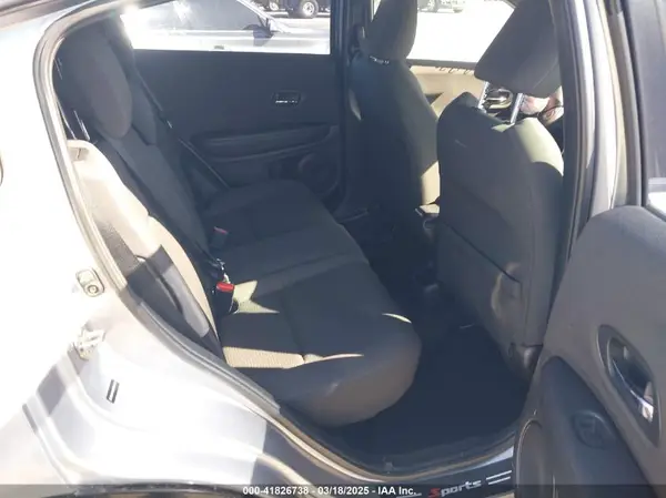 3CZRU5H18KG707491 2019 HONDA HR-V - Image 8