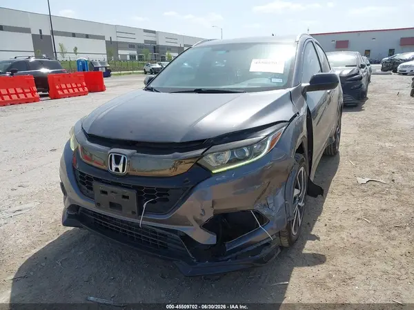 3CZRU5H18KG715722 2019 HONDA HR-V - Image 2