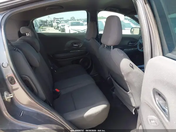 3CZRU5H18KG715722 2019 HONDA HR-V - Image 8