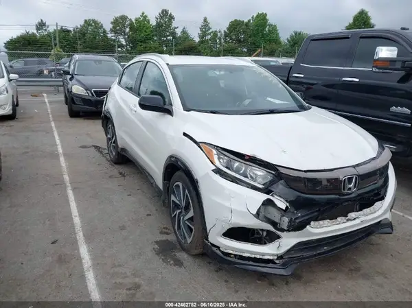 3CZRU5H18LM717960 2020 HONDA HR-V - Image 1