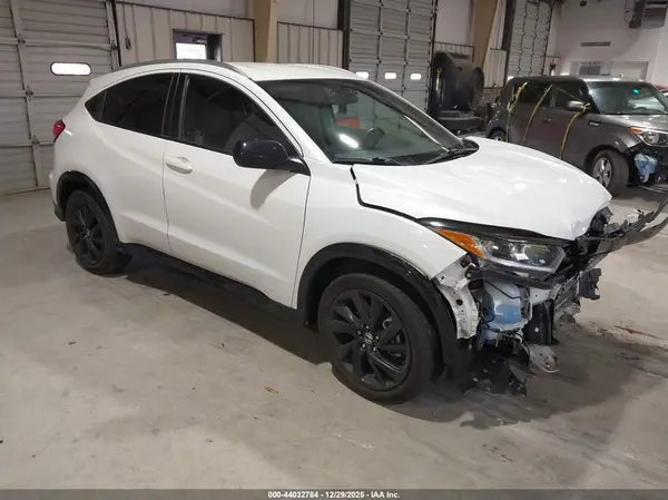 3CZRU5H18NM737807 2022 HONDA HR-V - Image 1