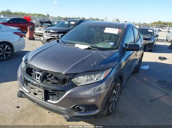 3CZRU5H19KG700758 2019 HONDA HR-V - Image 2