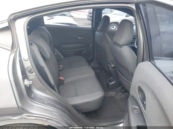 3CZRU5H19KG701540 2019 HONDA HR-V - Image 8