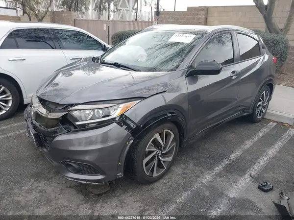 3CZRU5H19KG712070 2019 HONDA HR-V - Image 2