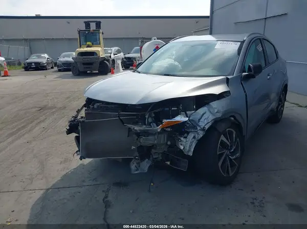 3CZRU5H19KM720185 2019 HONDA HR-V - Image 2