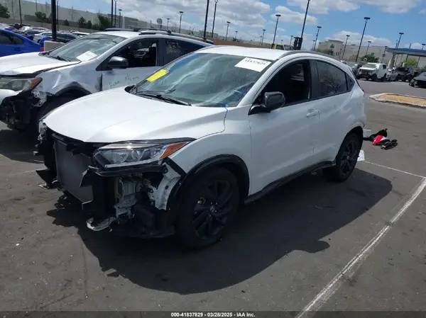 3CZRU5H19NM703181 2022 HONDA HR-V - Image 2