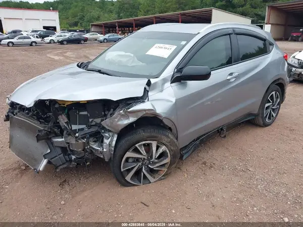 3CZRU5H1XKG700476 2019 HONDA HR-V - Image 2