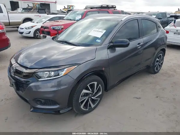 3CZRU5H1XKG704205 2019 HONDA HR-V - Image 2