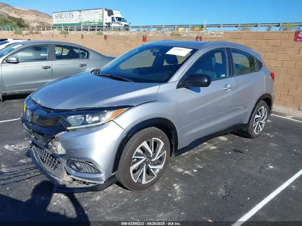 3CZRU5H1XKM720583 2019 HONDA HR-V - Image 2