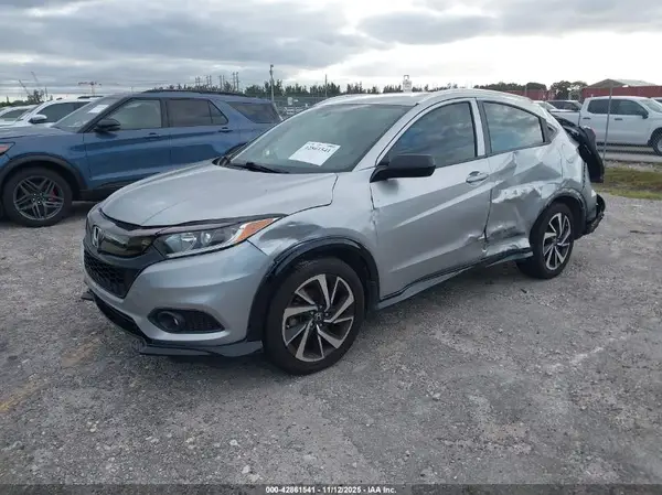 3CZRU5H1XKM721118 2019 HONDA HR-V - Image 2