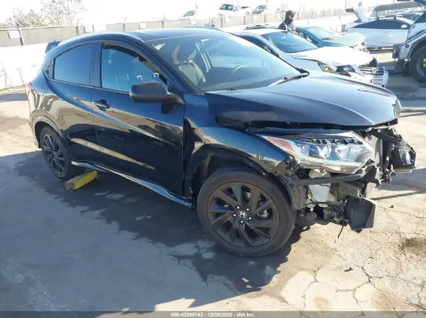 3CZRU5H1XNM705988 2022 HONDA HR-V - Image 1