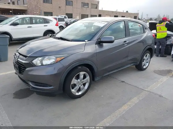 3CZRU5H30GM716552 2016 HONDA HR-V - Image 2