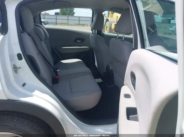 3CZRU5H30GM744447 2016 HONDA HR-V - Image 8