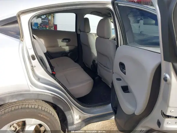 3CZRU5H30GM744688 2016 HONDA HR-V - Image 8