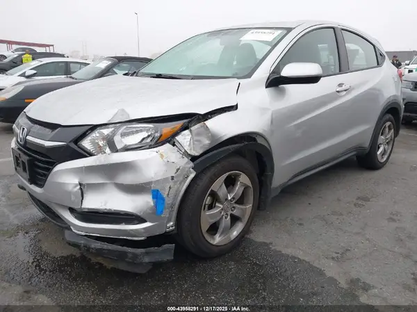 3CZRU5H30GM745680 2016 HONDA HR-V - Image 2